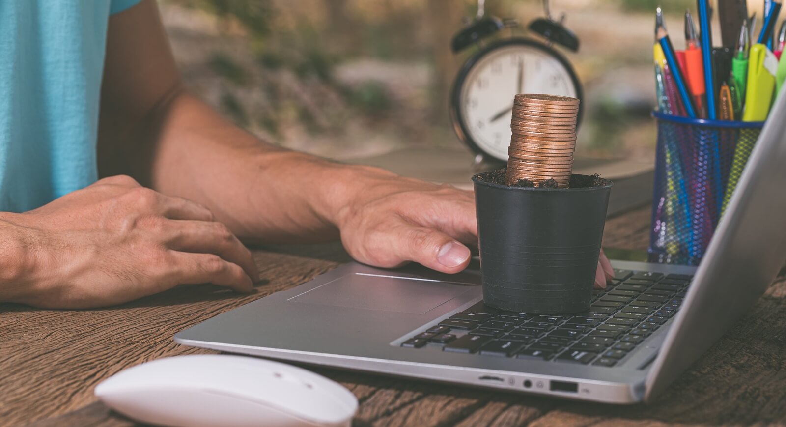 make money online through a notebook computer